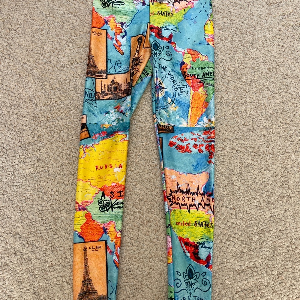 DiZurita leggings size small brand new with tags